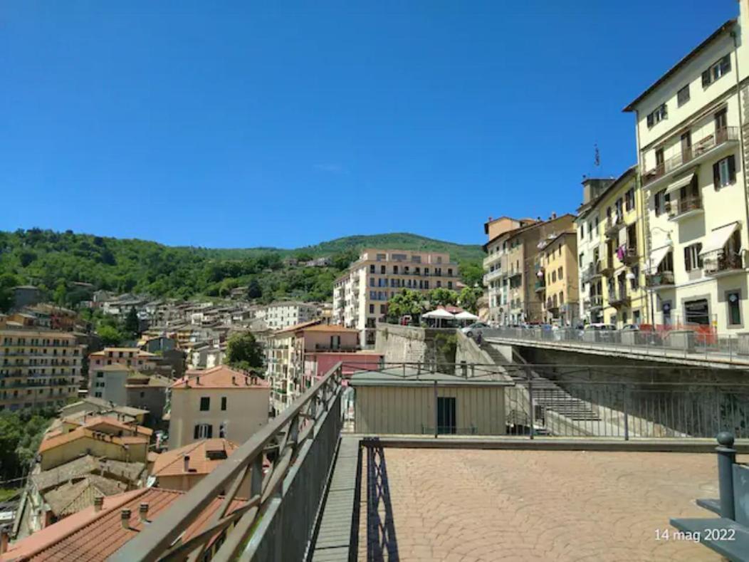Alloggio Salmone Nel Cuore Di Soriano Soriano nel Cimino Exterior photo