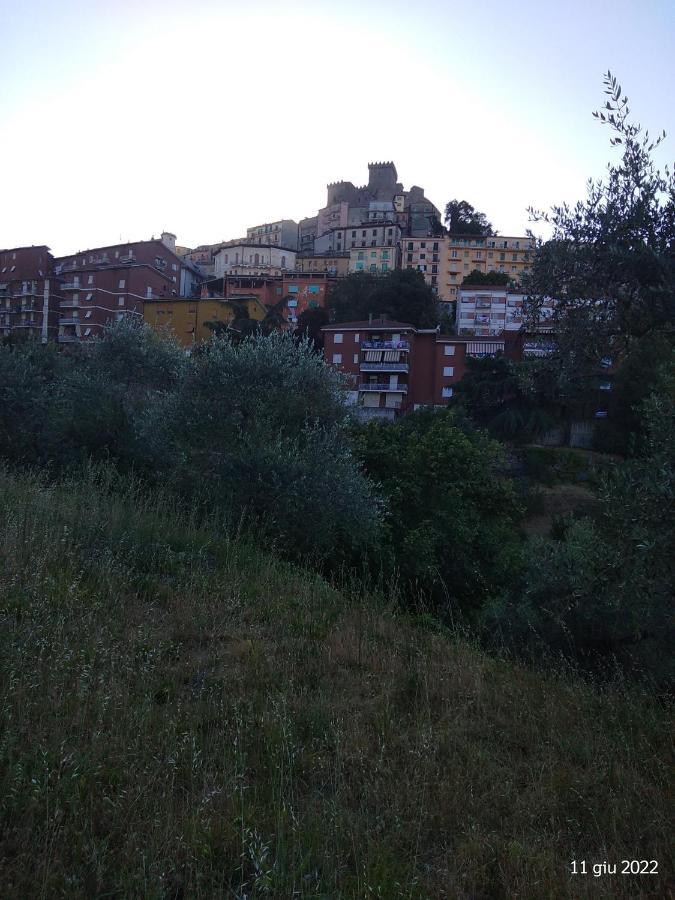 Alloggio Salmone Nel Cuore Di Soriano Soriano nel Cimino Exterior photo